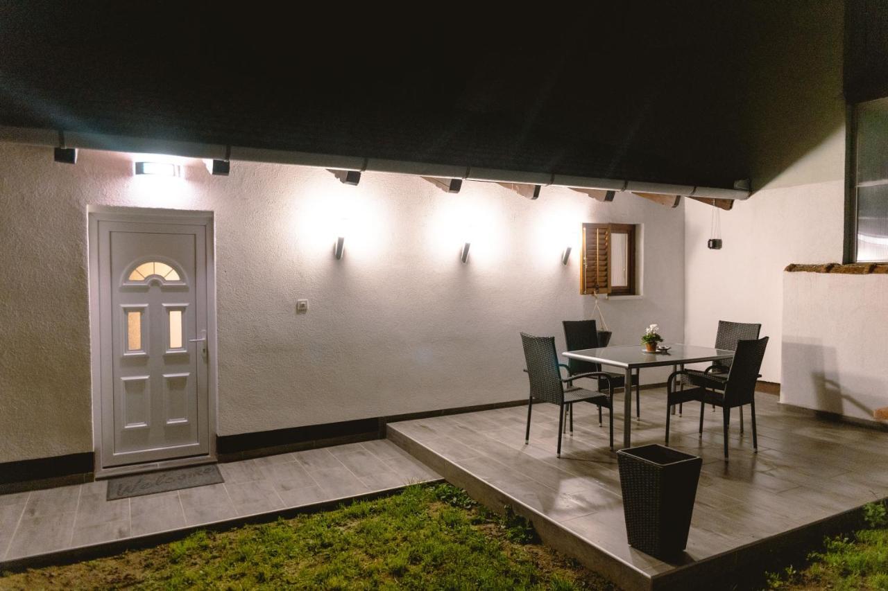 Studio Apartman Planb, Self Check In Osijek Bagian luar foto