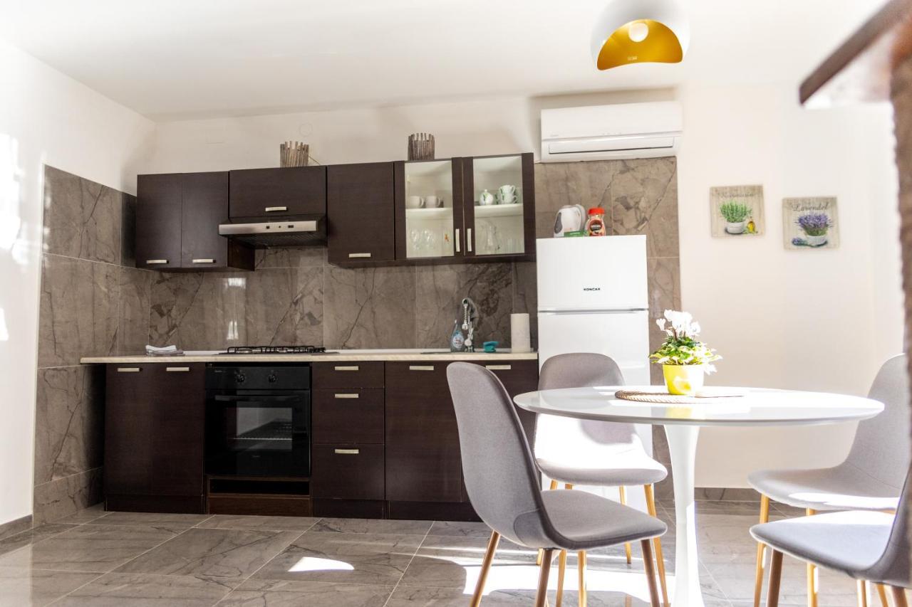 Studio Apartman Planb, Self Check In Osijek Bagian luar foto